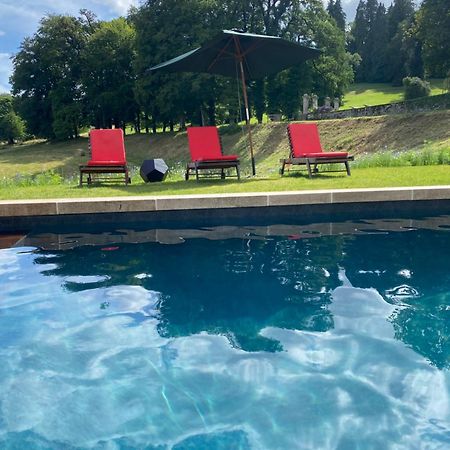 Domaine De Montmery Sa Piscine Son Jardin Ses Espaces Ambazac 외부 사진