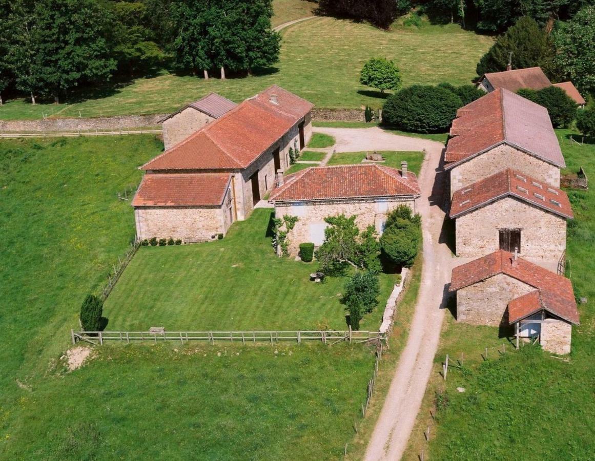 Domaine De Montmery Sa Piscine Son Jardin Ses Espaces Ambazac 외부 사진